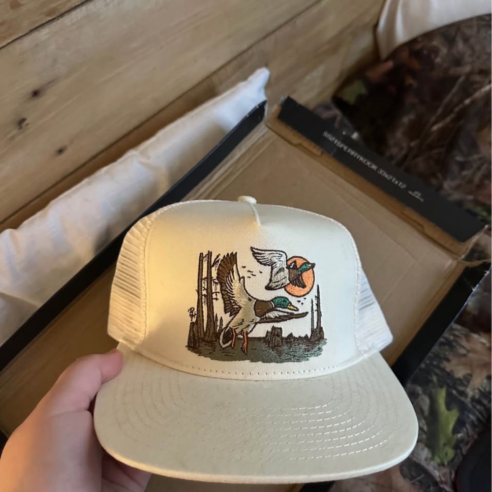 Cream Bird Design Trucker Hat